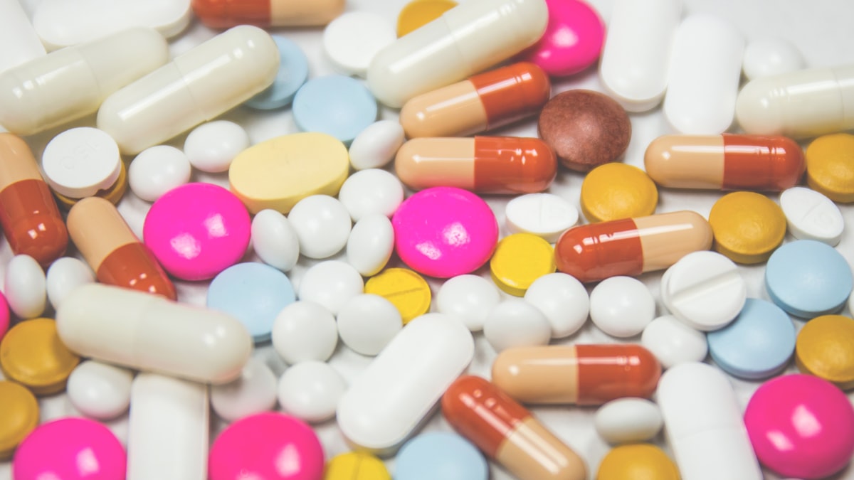 Leere Regale in der Apotheke: Warum in der reichen Schweiz hunderte Medikamente fehlen